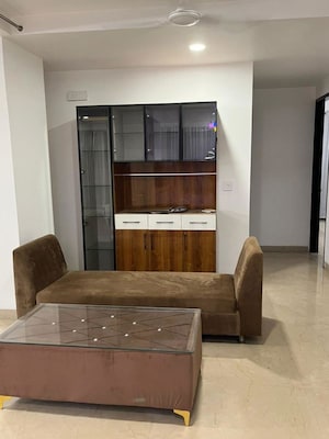 Furnished Amenities in 4 BHK Apartment at Emaar Orange Castle, Gomti Nagar – for Rent