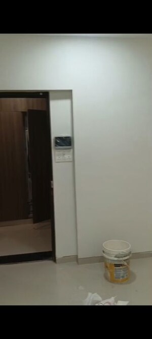 Room in 1 BHK Apartment at Atharv Casa, Vile Parle East – for Rent