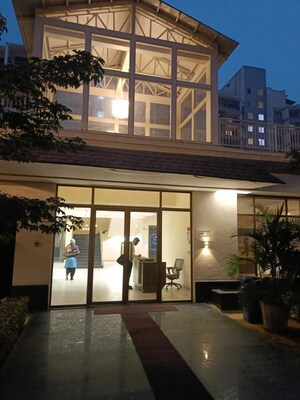 Gym in 3 BHK Apartment at Pareena Express Heights, Sector 99 – for Rent