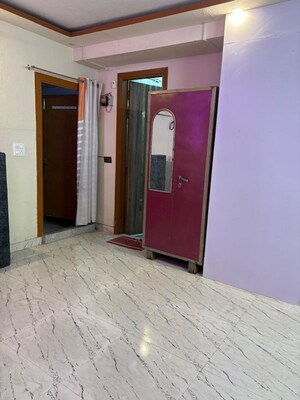Room in 1 RK Builder Floor at Govindpuri – for Rent