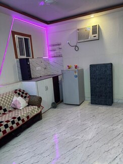 1 RkBuilder Floor For Rent in Govindpuri