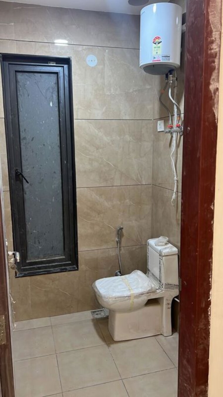 Bathroom, whiteland-blissville 3 Bedroom 1672 Sq.Ft. Apartment In Sector 76 Gurgaon 10400781