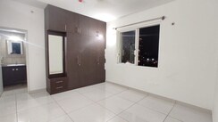 3.5 BHK Apartment For Rent in Lakeside Heights