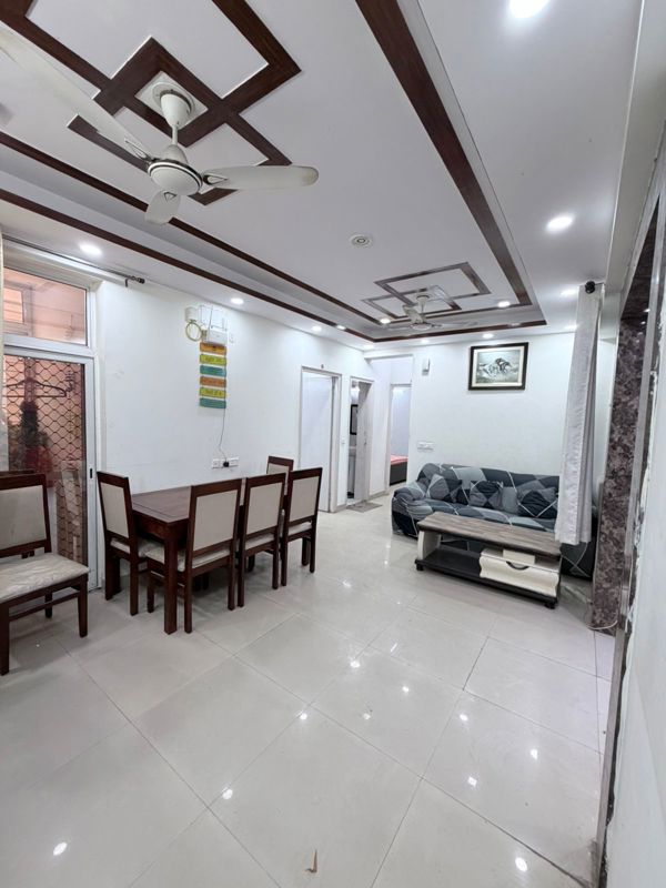 3.5 BHK + Pooja Room,Servant Room,Study Room,Extra Room,Basement,Store Room 1470 Sq.Ft. Apartment in Gaur City 2 - 10th Avenue
