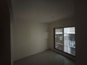 Room in 3 BHK Apartment at Vaibhavlaxmi East Syde, Ghatkopar East – for Rent