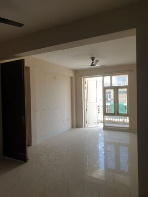 Room in 3 BHK Builder Floor at TDI The Grand Retreat, Sector 88 – for Rent