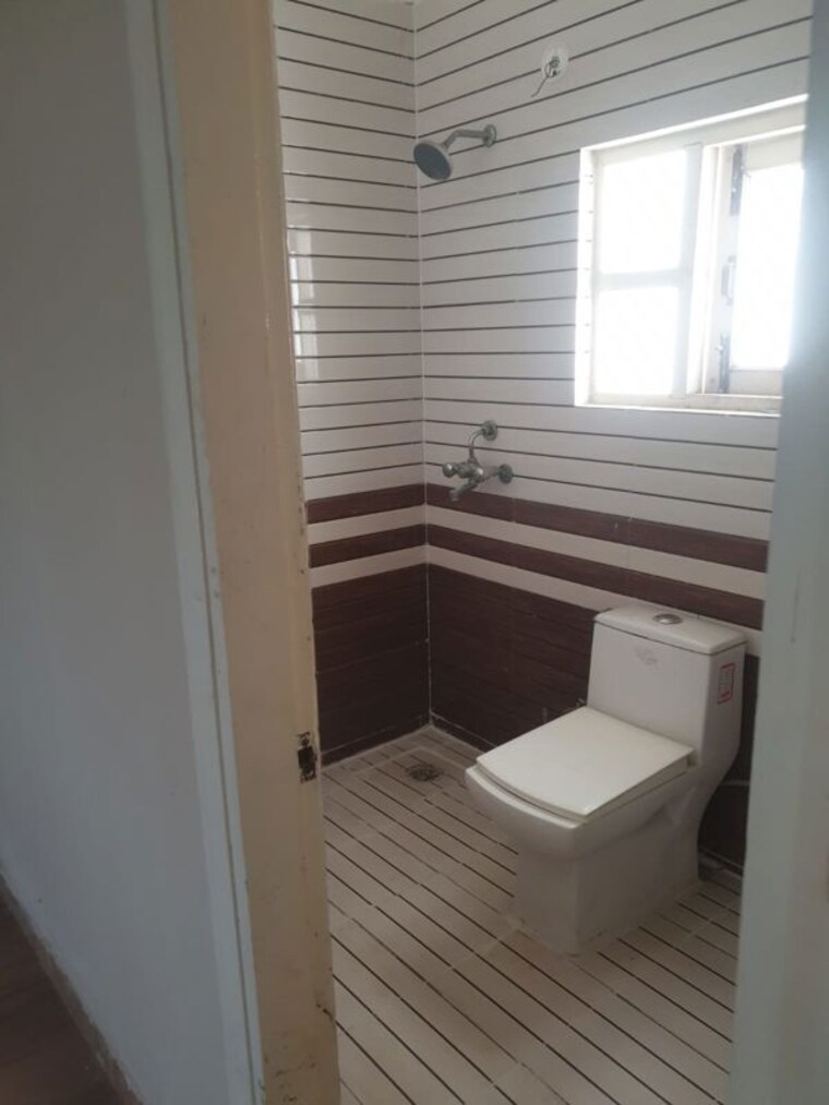 Bathroom, tdi-the-grand-retreat 3 Bedroom 1150 Sq.Ft. Builder Floor In Sector 88 Faridabad 10400846