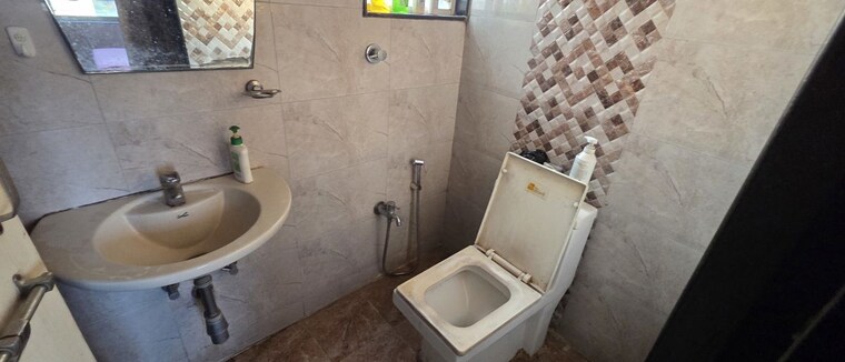 Bathroom, disha-horizon 2.5 Bedroom 1050 Sq.Ft. Apartment In Viman Nagar Pune 10400861