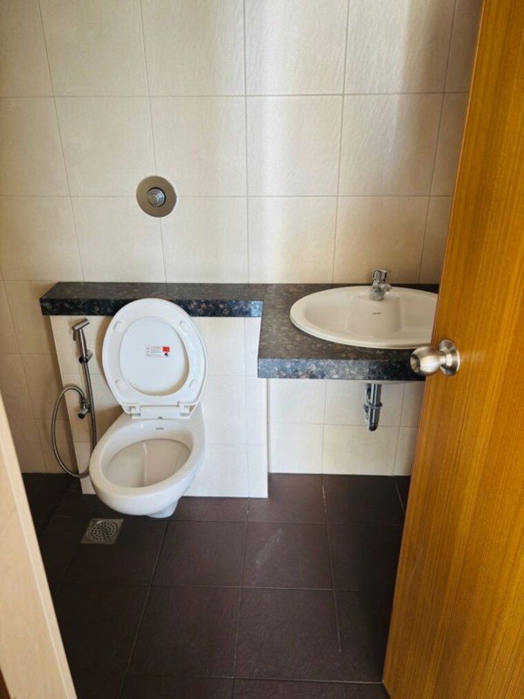 Bathroom, gift city 2 Bedroom 1140 Sq.Ft. Apartment In Gift City Gandhinagar 10386314