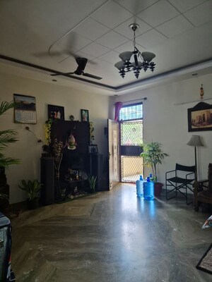 Living Room in 3 BHK Builder Floor at Green Fields Colony – for Rent