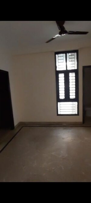 Room in 3 BHK Apartment at Jyoti Super Village, Raj Nagar Extension – for Rent