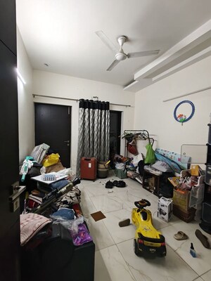 Team Area in 3 BHK Builder Floor at Ansal API Vyapar Kendra, Sector 43 – for Rent