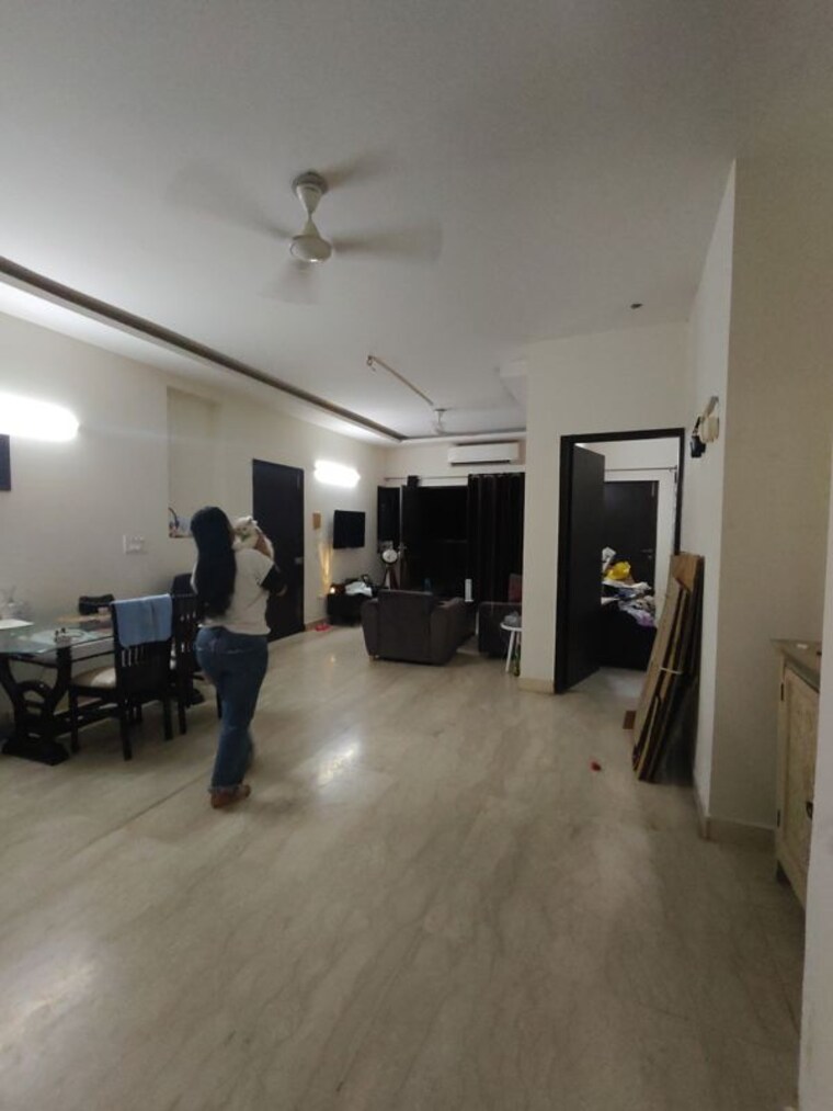 Living Room, ansal-api-vyapar-kendra 3 Bedroom 215 Sq.Yd. Builder Floor In Sector 43 Gurgaon 10400896