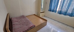 Room in 3 BHK Apartment at Naiknavare Sunshine Court, Kalyani Nagar – for Rent