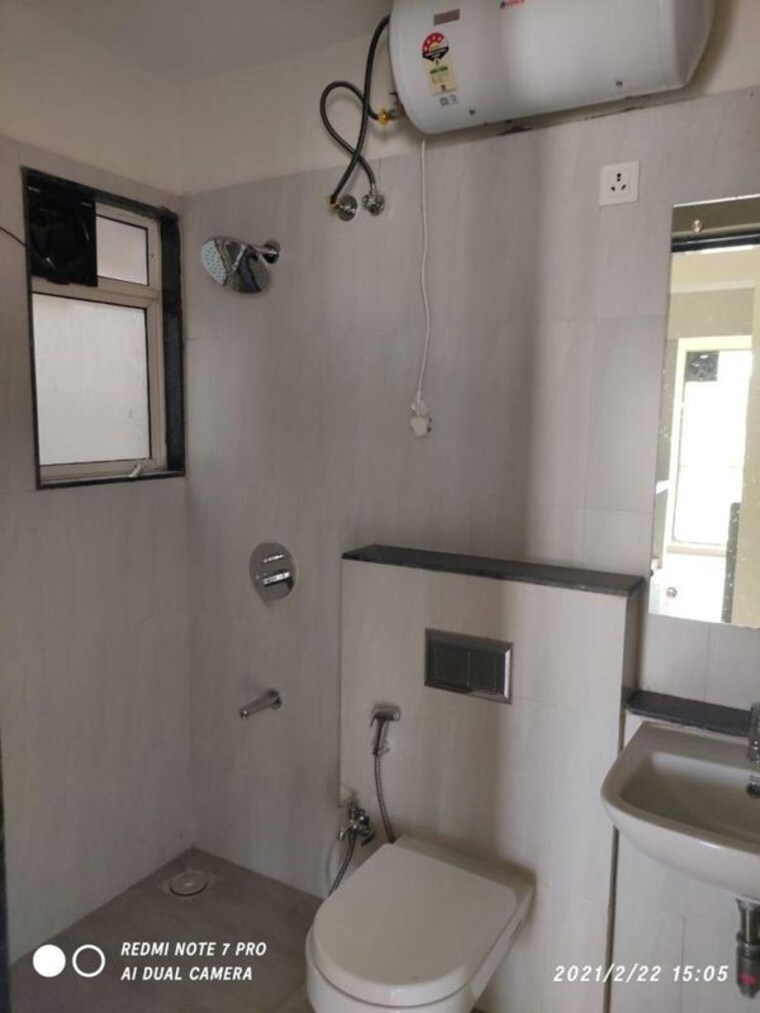 Bathroom, godrej-central 2.5 Bedroom 951 Sq.Ft. Apartment In Chembur Mumbai 10400909