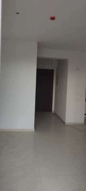 Room in 3 BHK Apartment at Omaxe The Resort, South Mullanpur – for Sale