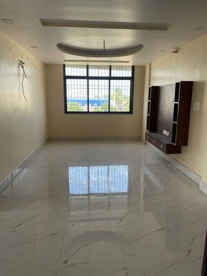 Room in 4 BHK Apartment at Rajendra Nagar – for Rent