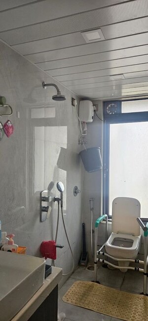 Bathroom in 2 BHK Apartment at Arkade Aspire, Goregaon East – for Rent