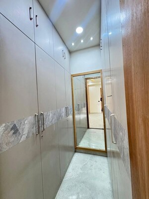 Building Lobby in 4 BHK Builder Floor at Green Fields Colony – for Rent