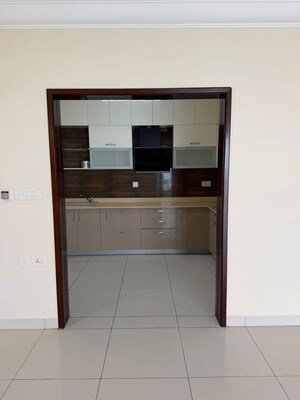 Room in 2 BHK Apartment at Puravankara Palm Beach, Hennur – for Rent