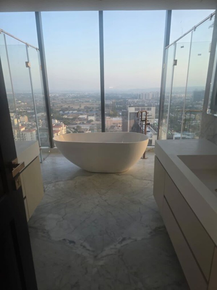 Bathroom, m3m-trump-tower 4 Bedroom 6050 Sq.Ft. Apartment In Sector 65 Gurgaon 10401019