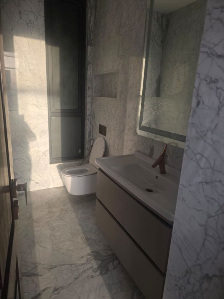 Bathroom, m3m-trump-tower 4 Bedroom 6050 Sq.Ft. Apartment In Sector 65 Gurgaon 10401019