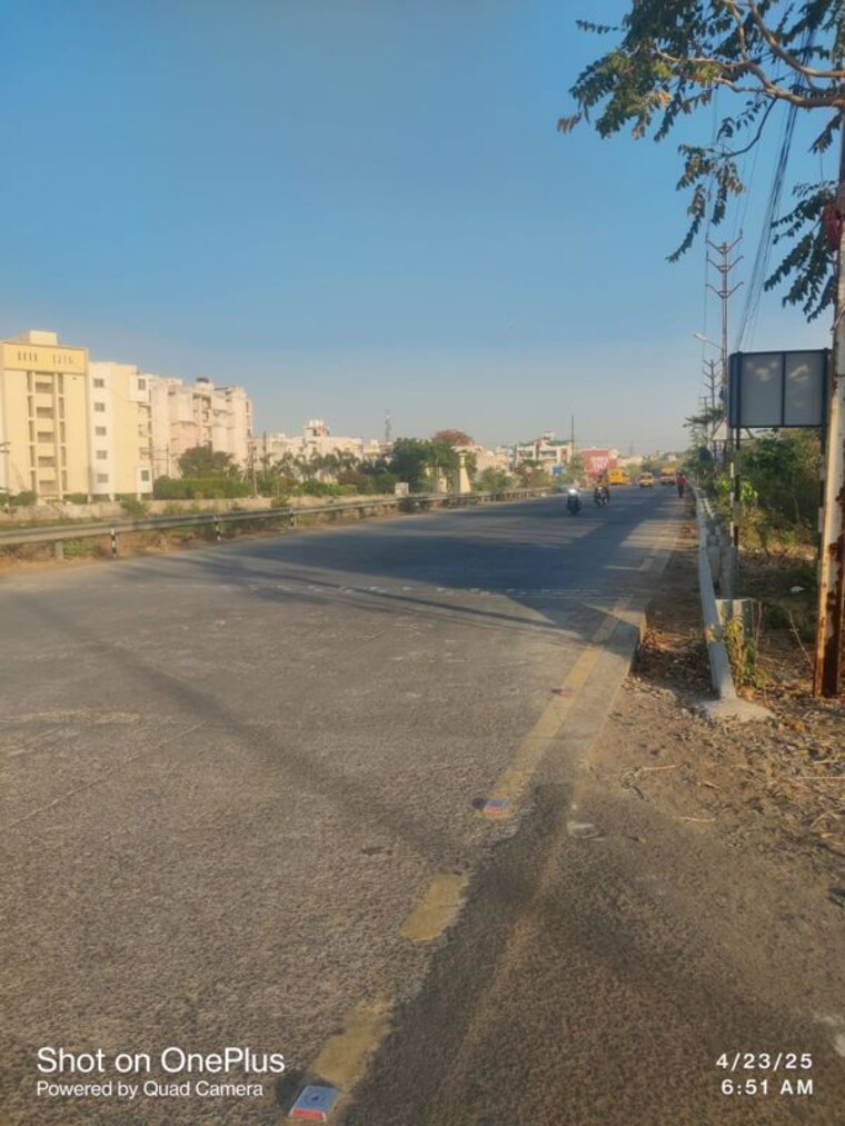 Nearby, macker-silver-estate-vertica 2 Bedroom 950 Sq.Ft. Apartment In Katara Hills Bhopal 10400988