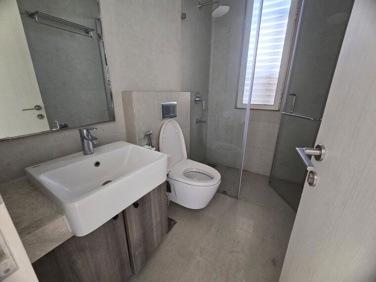 Bathroom, indiabulls-sky-forest 3 Bedroom 1670 Sq.Ft. Apartment In Lower Parel Mumbai 10401127