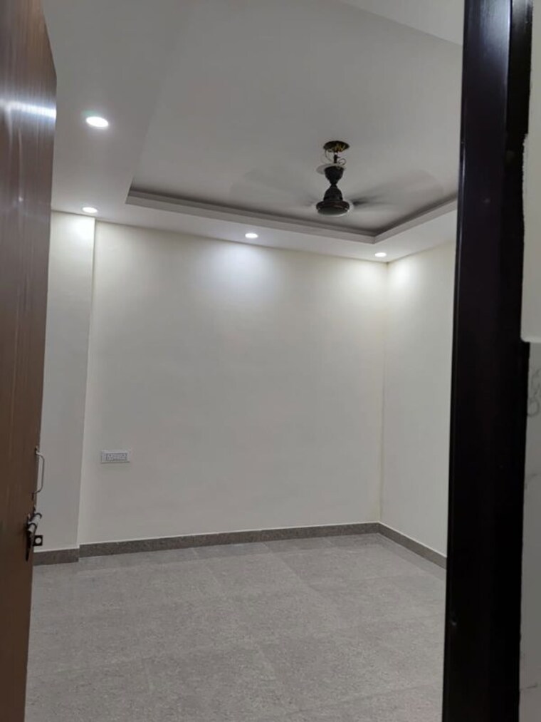 Room, rama park 3 Bedroom 1350 Sq.Ft. Builder Floor In Rama Park Delhi 10401171