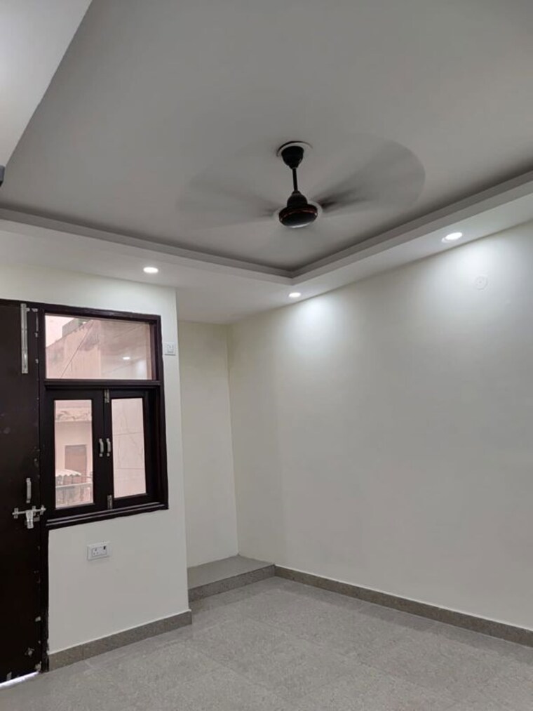 Room, rama park 3 Bedroom 1350 Sq.Ft. Builder Floor In Rama Park Delhi 10401171