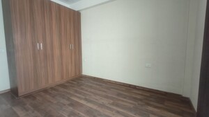 Room in 2 BHK Apartment at Suncity Vatsal Valley, Gwal Pahari – for Rent