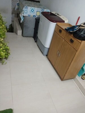 Team Area in 2 BHK Independent House at Aliganj – for Rent