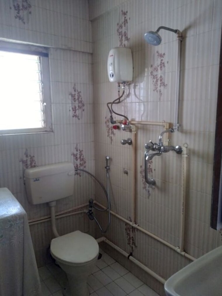 Bathroom, cuffe parade 1 Bedroom 650 Sq.Ft. Apartment In Cuffe Parade Mumbai 10401213