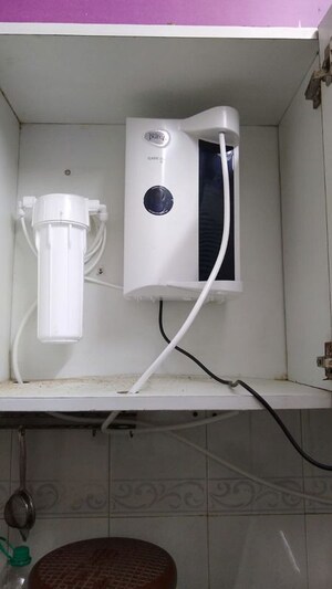 Bathroom in 1 BHK Apartment at Bhoomi Gokul, Goregaon East – for Rent