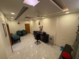 Team Area in 1 BHK Apartment at Mantri Market, Hadapsar – for Rent