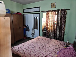 Bedroom in 3.5 BHK Apartment at Patparganj – for Sale