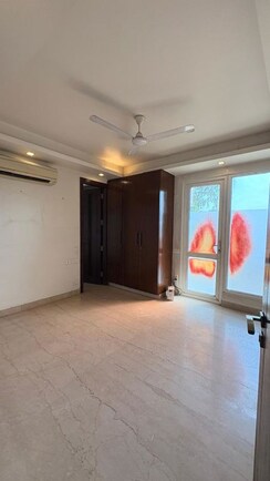 4 BHK + Servant Room,Study Room Builder Floor For Rent in Friends Colony