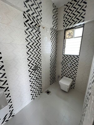 Bathroom in 3 BHK Apartment at Pinnacle Kalpataru, Erandwane – for Rent