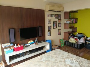 Bedroom in 4 BHK Apartment at Worli – for Sale