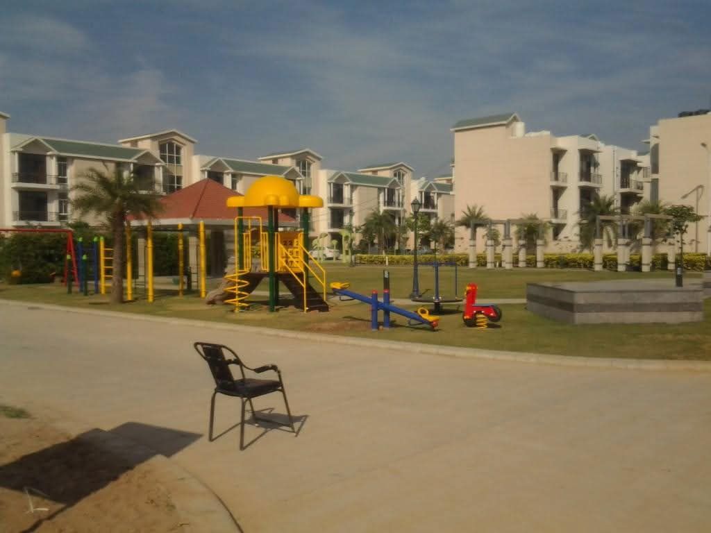 3 BHK 1180 Sq.Ft. Builder Floor in Omaxe Silver Birch