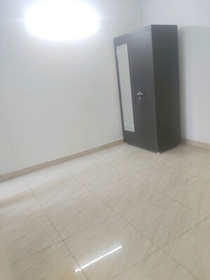 Room in 3 BHK Apartment at Galaxy North Avenue, Gaur City 1 – for Sale