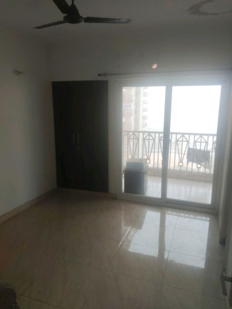 Room, galaxy-north-avenue 3 Bedroom 1500 Sq.Ft. Apartment In Gaur City 1 Greater Noida 10401262