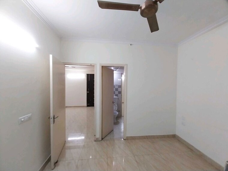 Room, galaxy-north-avenue 3 Bedroom 1500 Sq.Ft. Apartment In Gaur City 1 Greater Noida 10401262