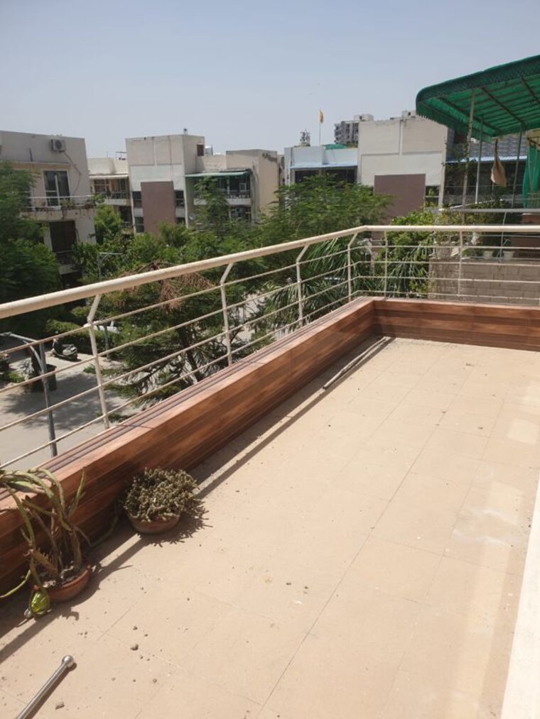 Balcony, rps-palms 3 Bedroom 270 Sq.Ft. Builder Floor In Sector 88 Faridabad 10401329