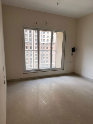 Room in 2 BHK Apartment at Dosti West County, Balkum Pada – for Rent