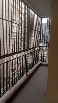2 BHK Apartment For Rent in Milan Earth