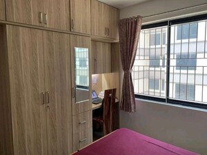 Room in 2.5 BHK Apartment at Provident Harmony, Thanisandra Main Road – for Rent