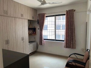 Room in 2.5 BHK Apartment at Provident Harmony, Thanisandra Main Road – for Rent