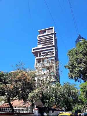 4 BHK Apartment – Exterior View View at Gowalia Tank - for Rent