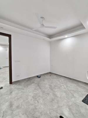 Room in 2 BHK Apartment at Saket – for Rent